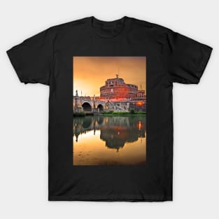 Castel Sant'Angelo & Tiber river - Rome, Italy T-Shirt